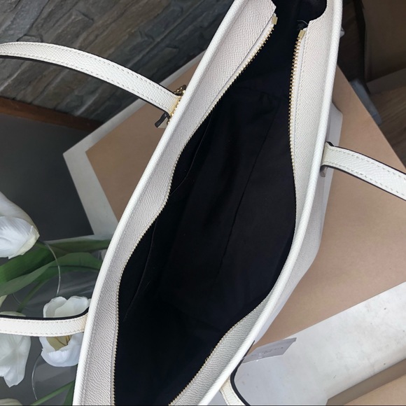 🔥🛍🔥 FLASH SALE Coach City Zip Tote w Crystals - Picture 8 of 8